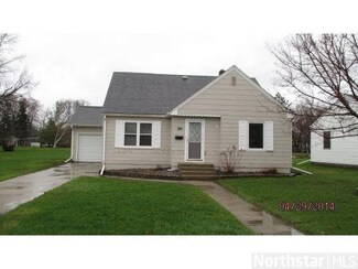 920 E 2nd St, Redwood Falls, MN 56283