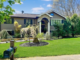 20 Dartmouth Farm Trail, North Dartmouth, MA 02747