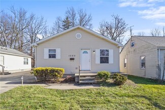 1205 Packard Dr, Akron, OH 44320