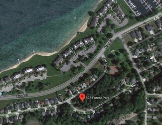625 Forest Park Ln, Boyne City, MI 49712