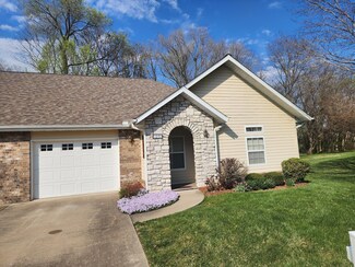 1051 W Ildereen Ct, Springfield, MO 65807