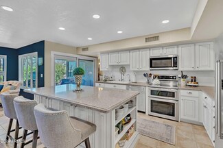 8084 E Del Laton Dr, Scottsdale, AZ 85258