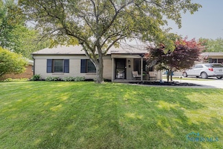 165 Lexington Ave, Waterville, OH 43566