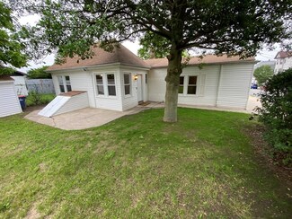 471 Sawyer St, New Bedford, MA 02746