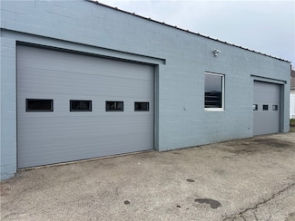 97 Clyde St, Ellwood City, PA 16117