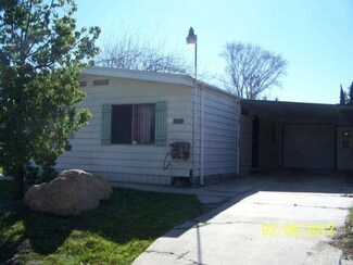 17231 Esperanza Dr, Perris, CA 92570