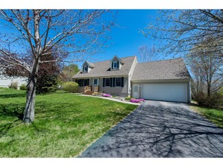 501 Stockdale Cir, Rollinsford, NH 03869