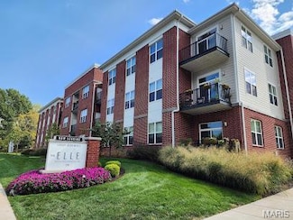 226 E Lockwood Ave Unit 209, Saint Louis, MO 63119