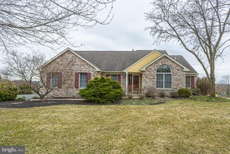 4480 Country View Dr, Doylestown, PA 18902