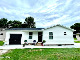 301 Mayo St, Lamar, MO 64759