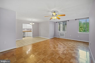 3245 Rio Dr Unit 213, Baileys Crossroads, VA 22041