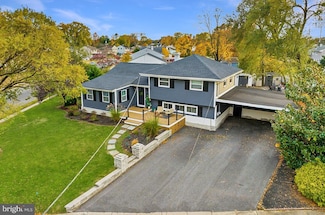 2 Spruce Rd, Burlington, NJ 08016