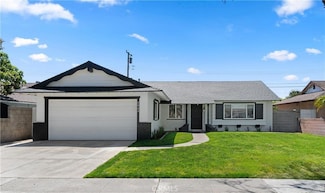 2902 W Raymar St, Santa Ana, CA 92704