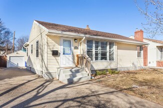 831 California Ave W, Saint Paul, MN 55117