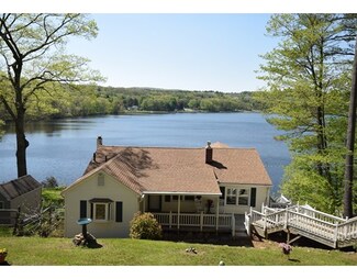 31 Cubles Dr, Brimfield, MA 01010