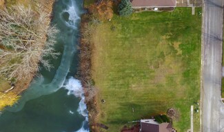 609 W Crown Ln, Peotone, IL 60468