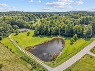 1638 New Salem Rd, Randleman, NC 27317