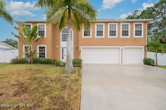 674 Americana Blvd NE, Palm Bay, FL 32907