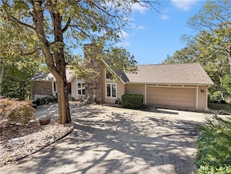 297 Holiday Island Dr, Eureka Springs, AR 72631