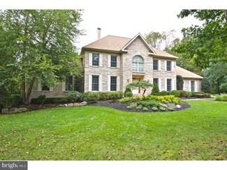 8 Pond View Ln, Titusville, NJ 08560