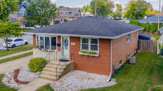 5936 W 97th St, Oak Lawn, IL 60453
