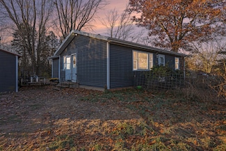 631 Marsh Rd, Plainwell, MI 49080