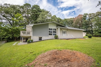 2743 Lake Capri Dr, Conyers, GA 30012