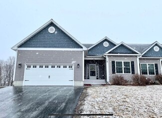 129 Harbor View Dr, Saint Albans City, VT 05478