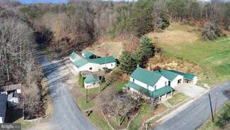 58 Peteys Hollow Rd, Port Trevorton, PA 17864