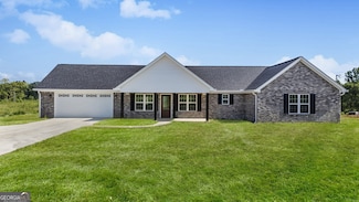 525 Northwood Dr, Centre, AL 35960