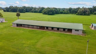 17176 N Us Highway 441, Reddick, FL 32686