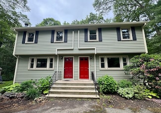 4 Link St, Foxborough, MA 02035