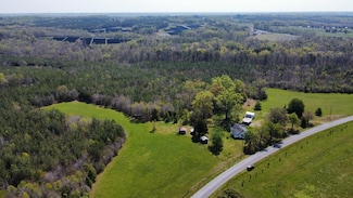 552 Buck Track Rd, Gretna, VA 24557