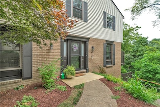 416 Edgetree Ln, Murrysville, PA 15668