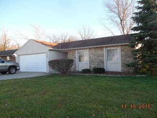 525 Pinetree Dr, Fort Wayne, IN 46819