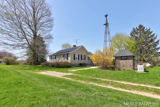 1376 24th St, Allegan, MI 49010