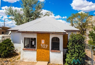 907 E Hill Ave, Gallup, NM 87301