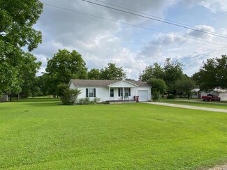 365 Oak Grove St, Hamilton, AL 35570