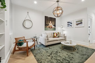 97 Clifton Terrace Unit 6, Weehawken, NJ 07086