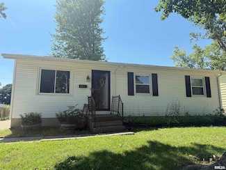 1811 Fairfield Dr, Springfield, IL 62702