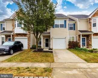 321 Chancellor Dr, Woodbury, NJ 08096