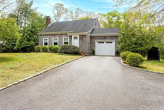 493 Water Mill Towd Rd, Southampton, NY 11968
