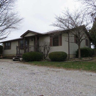 66 Lincoln Hwy, Bourbon, IN 46504