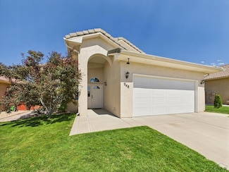 948 Willowcrest Dr, Pueblo, CO 81005