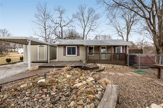 208 NW 80th St, Kansas City, MO 64118
