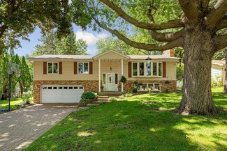 5616 Johnson Dr, Edina, MN 55436