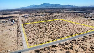 1435 Desert Aire Dr, Chaparral, NM 88081