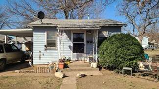 1108 S C St, Wellington, KS 67152