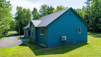 614 N Dexter Rd, Dexter, ME 04930