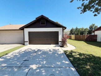 1413 Easton St, Orlando, FL 32825